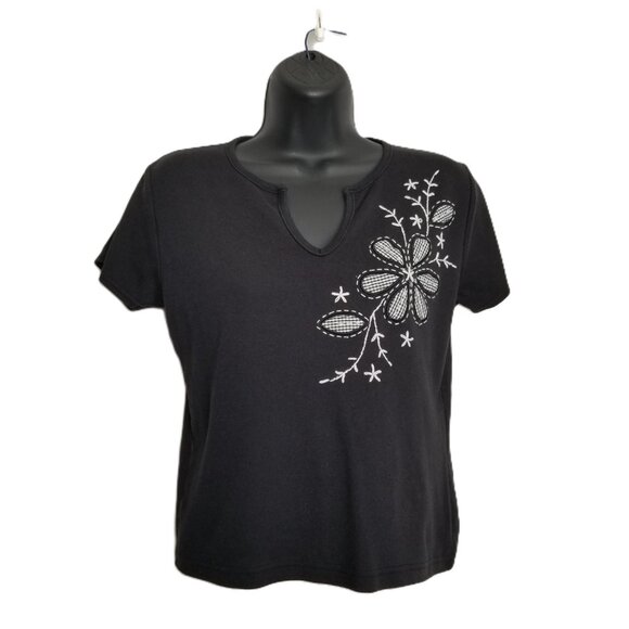 Crystal Kobe Vintage Black White Floral Embroidered Top Large Keyhole Neckline - Picture 1 of 6
